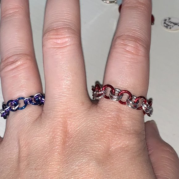 Blue, Purple and Silver chainmail ring, Size 5 1/2 - Picture 4 of 10